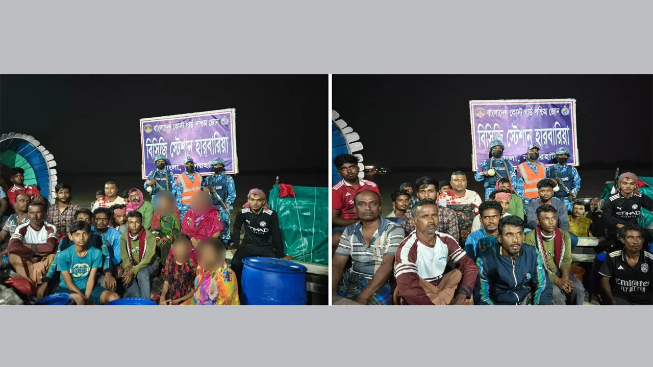 ইঞ্জিন বিকল হয়ে নদীতে ভাসমান ৪২ যাত্রীকে উদ্ধার কোস্টগার্ডের