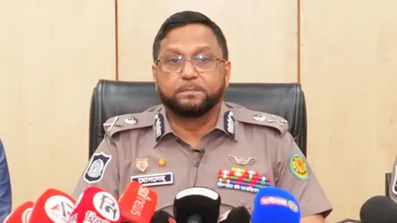 শান্তিপূর্ণ ও নিরাপদ ঢাকা গড়তে বিশেষ অভিযান অব্যাহত থাকবে : ডিএমপি কমিশনার