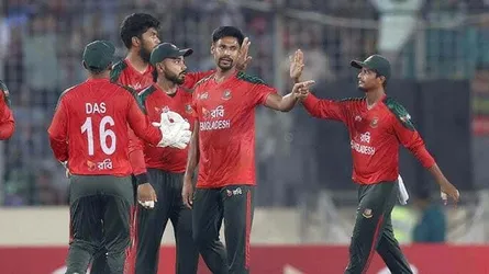 তাসকিন-সাইফের জোড়া উইকেটের পর মোস্তাফিজের আঘাত, ৫ উইকেট নেই নেদারল্যান্ডসের