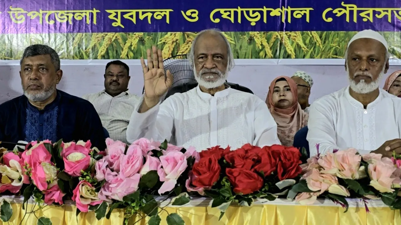 বিএনপিকে ধ্বংস করতে গিয়ে আ’লীগ নিজেই নিশ্চিহ্ন হয়ে যাচ্ছে