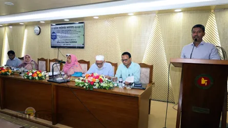 অতিরিক্ত সার ও কীটনাশক প্রয়োগে মাটির উৎপাদনশীলতা কমছে