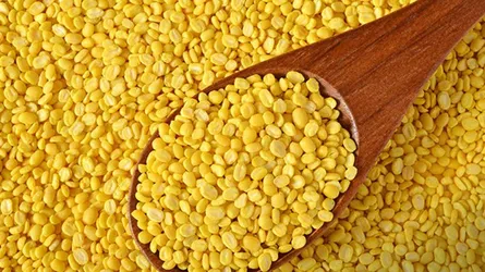 মথ ডালকে মুগ ডাল হিসেবে বিক্রি : স্বাস্থ্যগত ঝুঁকি