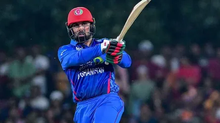 মোহাম্মদ নাবির ঝড়ো ব্যাটিংয়ে আফগানিস্তানের বিশাল সংগ্রহ