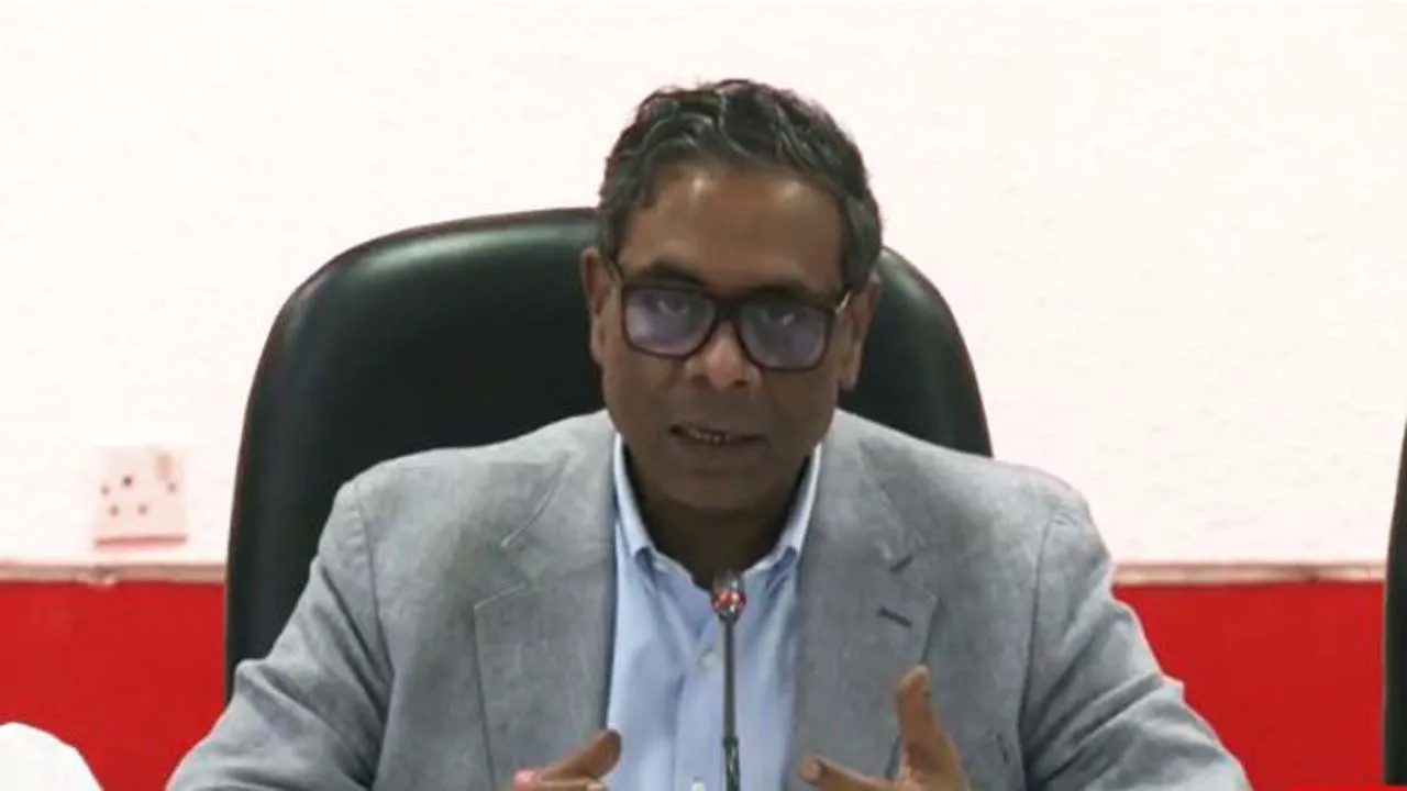 শিশুদের টিকাদান নিশ্চিত করতে অভিভাবকদের প্রতি স্বাস্থ্য প্রতিমন্ত্রীর আহ্বান