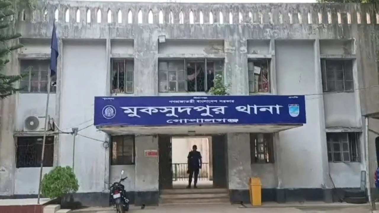 মুকসুদপুরে বসতঘর থেকে নারীর ঝুলন্ত লাশ উদ্ধার