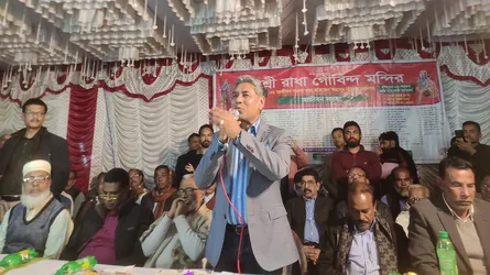 মুক্তাগাছায় মন্দির পরিদর্শনে বিএনপি মনোনীত প্রার্থী জাকির হোসেন বাবলু