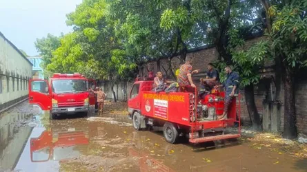 মুন্সীগঞ্জে সিকোটেক্স ডাইং অ্যান্ড প্রিন্ট্রিং ফ্যাক্টরিতে আগুন