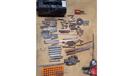 মুন্সিগঞ্জে অবৈধ অস্ত্র তৈরির কারখানার সন্ধান