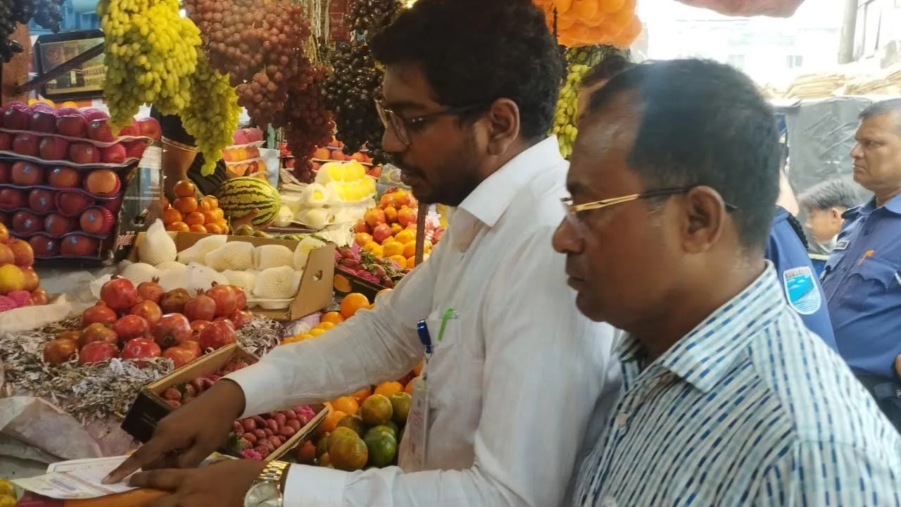 সিরাজদিখানে ভোক্তা অধিকার অধিদফতরের অভিযান, ২ ব্যবসায়ীকে জরিমানা