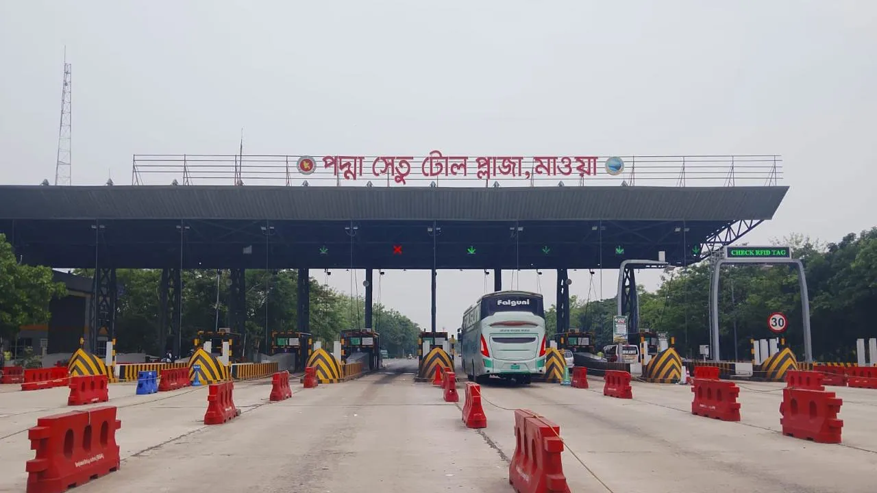 ঈদযাত্রায় পদ্মাসেতুতে থাকছে ১৯টি টোল বুথ
