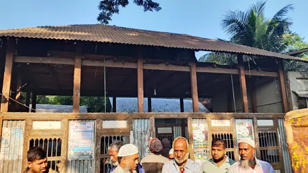 টঙ্গীবাড়ীতে আওয়ামী লীগ কার্যালয় ভাঙচুর