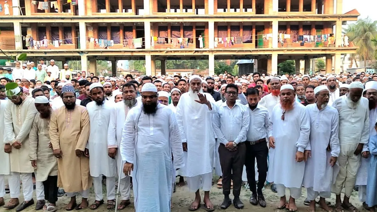 মিথ্যা মামলার কারণে মায়ের জানাজায়ও অংশ নিতে পারিনি : ধর্মমন্ত্রী