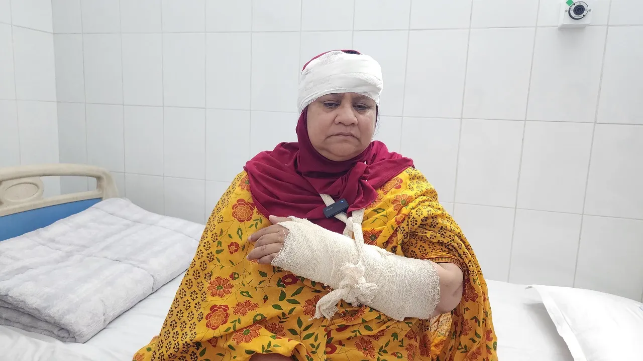 মুরাদনগরে মহিলা দল সভাপতির ওপর মোটরসাইকেল উঠিয়ে দিলো আওয়ামী লীগ নেতা