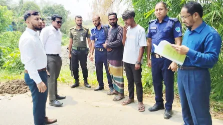 মুরাদনগরে কৃষিজমির মাটি কাটার দায়ে লাখ টাকা জরিমানা, সরঞ্জাম জব্দ