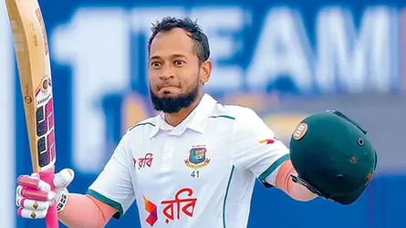 বাংলাদেশের প্রথম ব্যাটার হিসেবে লিস্ট ‘এ’ ক্রিকেটে ১২ হাজার রান মুশফিকের