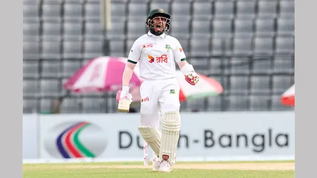দারুণ সেঞ্চুরিতে ইতিহাস গড়লেন মুশফিক