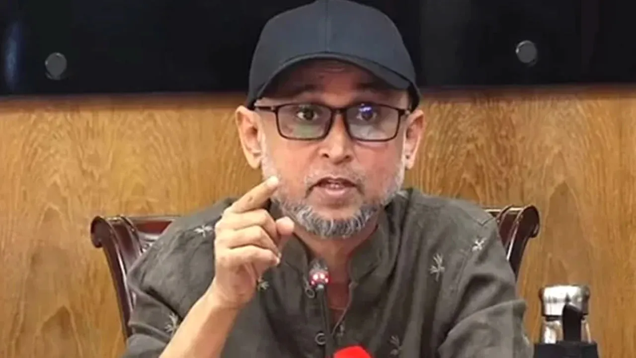 কক্সবাজারে হঠাৎ অসুস্থ উপদেষ্টা ফারুকী, এয়ার অ্যাম্বুলেন্সে ঢাকায়