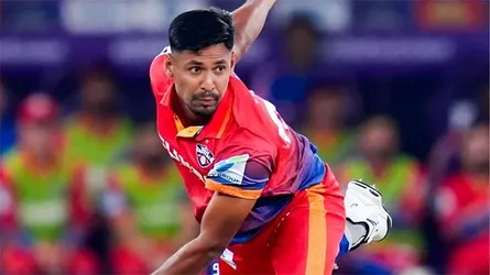 মোস্তাফিজের ১ ওভারে ৩ উইকেট, তারপরও হারলো তার দল