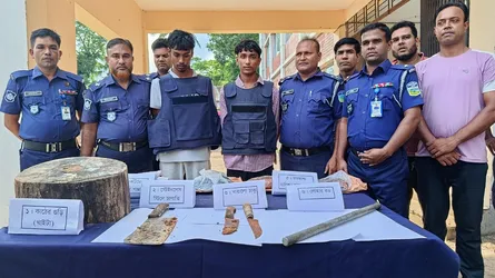টাকার লোভে কাস্টমস কর্মীকে হত্যা, কেয়ারটেকারসহ গ্রেফতার ২