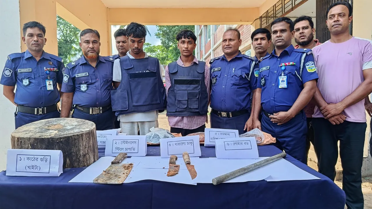 টাকার লোভে কাস্টমস কর্মীকে হত্যা, কেয়ারটেকারসহ গ্রেফতার ২