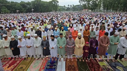 ময়মনসিংহে আড়াই হাজার মাঠ ও মসজিদে ঈদ জামাত অনুষ্ঠিত