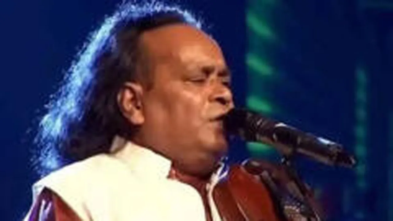লোকসংগীতের এক যুগের অবসান, না ফেরার দেশে শিল্পী সুনীল কর্মকার