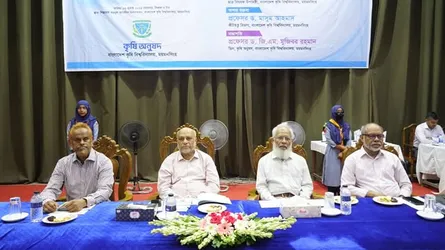 ডিনস অ্যাওয়ার্ড পেলেন বাকৃবির কৃষি অনুষদের ১২ শিক্ষার্থী