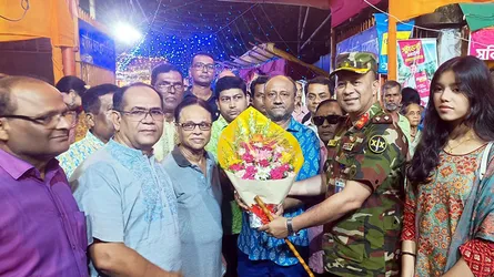 ময়মনসিংহে ৭৭ পদাতিক ব্রিগেড কমান্ডারের দুর্গাবাড়ি মন্দির পরিদর্শন
