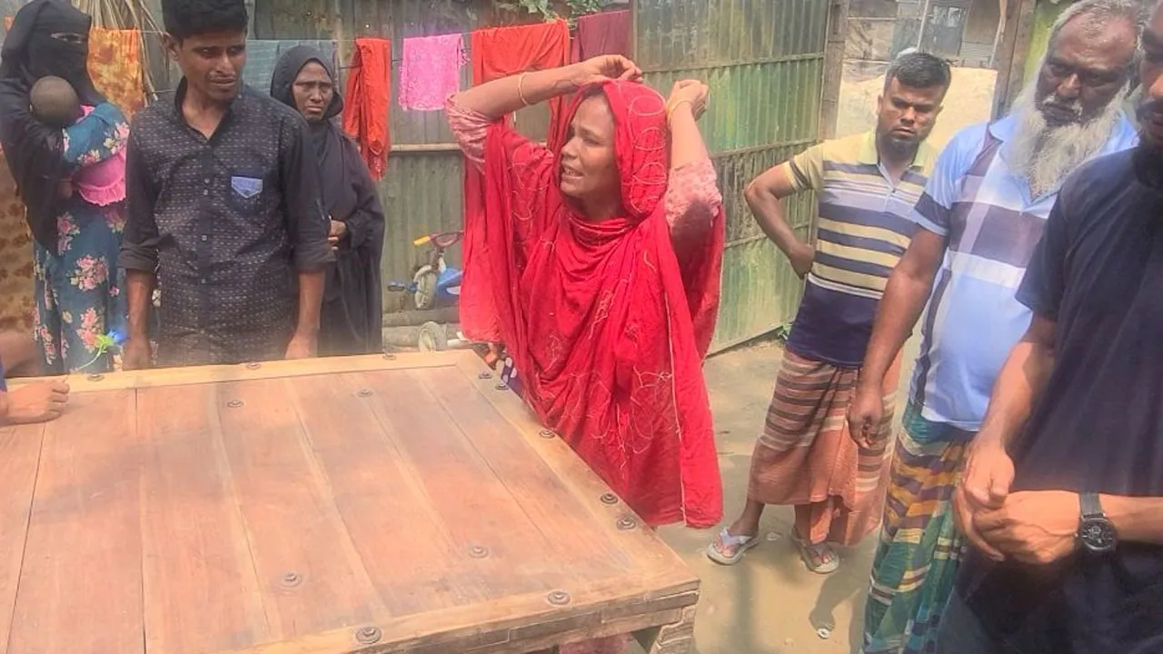 মুক্তাগাছায় ভাঙারি ব্যবসায়ীকে পিটিয়ে হত্যা