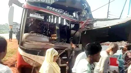 তারাকান্দায় পৃথক সড়ক দুর্ঘটনায় প্রাণ গেলো বাবা-ছেলেসহ ৪ জনের, আহত ১২