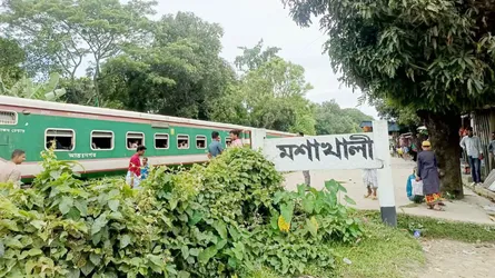 গফরগাঁওয়ে ট্রেনের ইঞ্জিন বিকল, দেড় ঘণ্টা পর ঢাকা-ময়মনসিংহ রেলযোগ স্বাভাবিক