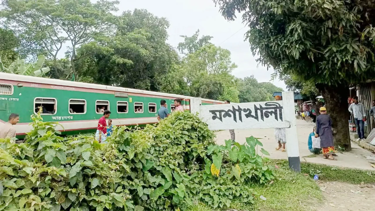 গফরগাঁওয়ে ট্রেনের ইঞ্জিন বিকল, দেড় ঘণ্টা পর ঢাকা-ময়মনসিংহ রেলযোগ স্বাভাবিক