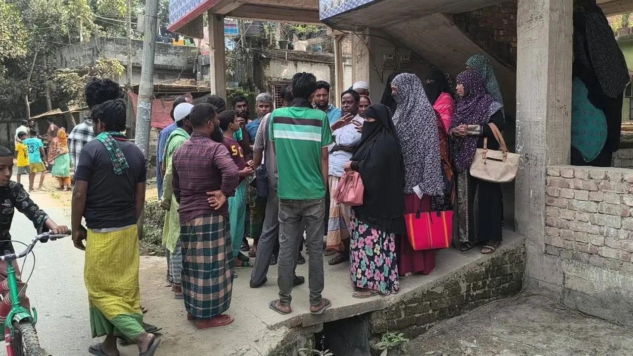 মুক্তাগাছায় ৩ কোটি টাকা নি‌য়ে এনজিও উধাও