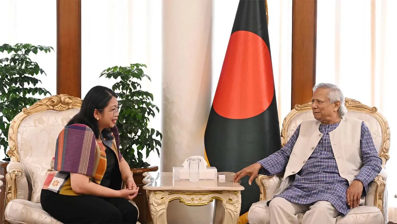 প্রধান উপদেষ্টার সাথে ফিলিপাইনের রাষ্ট্রদূতের সাক্ষাৎ