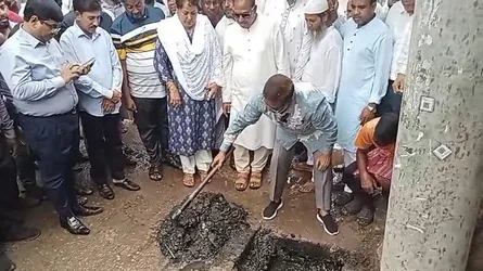 ‘নিট অ্যান্ড ক্লিন’ নগর গড়তে পরিচ্ছন্নতা অভিযানে নাসিক প্রশাসক