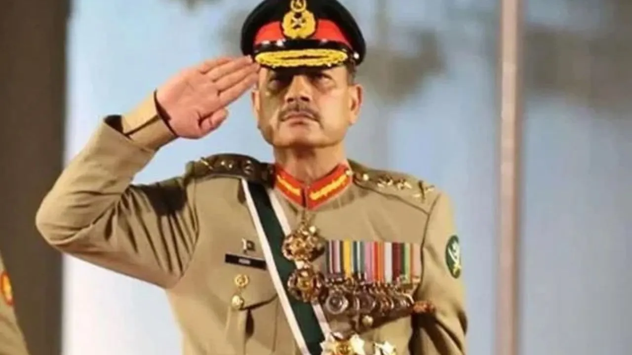 পাকিস্তানে দ্বিতীয় ‘ফিল্ড মার্শাল’ হচ্ছেন বর্তমান সেনাপ্রধান