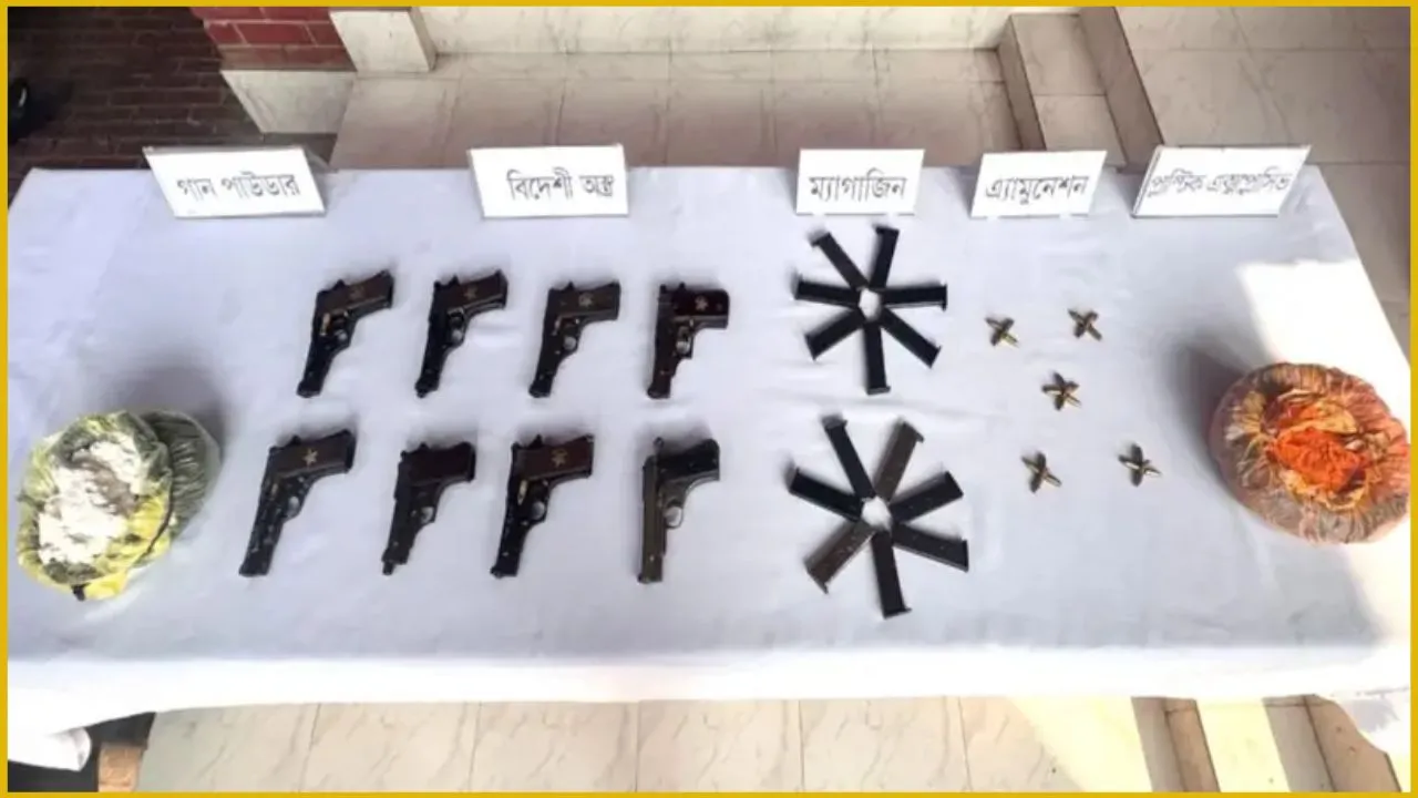 বিমানবন্দর রেলওয়ে স্টেশনে বিপুল পরিমাণ বিদেশী অস্ত্র উদ্ধার