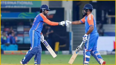 জমে উঠেছে ফাইনাল, লড়াই চলছে সমানে সমান