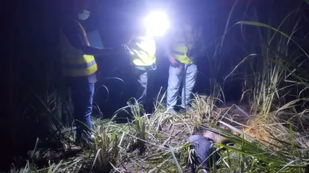 পুঠিয়ায় অজ্ঞাত ব্যক্তির লাশ উদ্ধার