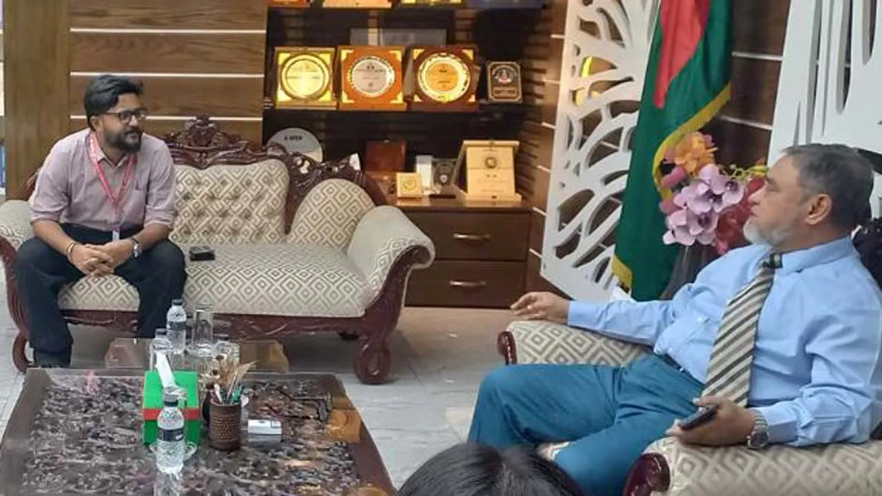 সিইসির সাথে জাতীয় নাগরিক পার্টির বৈঠক শুরু
