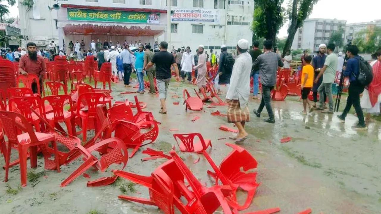 ফ্যাসিবাদের বিরুদ্ধে ঐক্যের বার্তা, সরকারের পদক্ষেপ নিয়ে প্রশ্ন