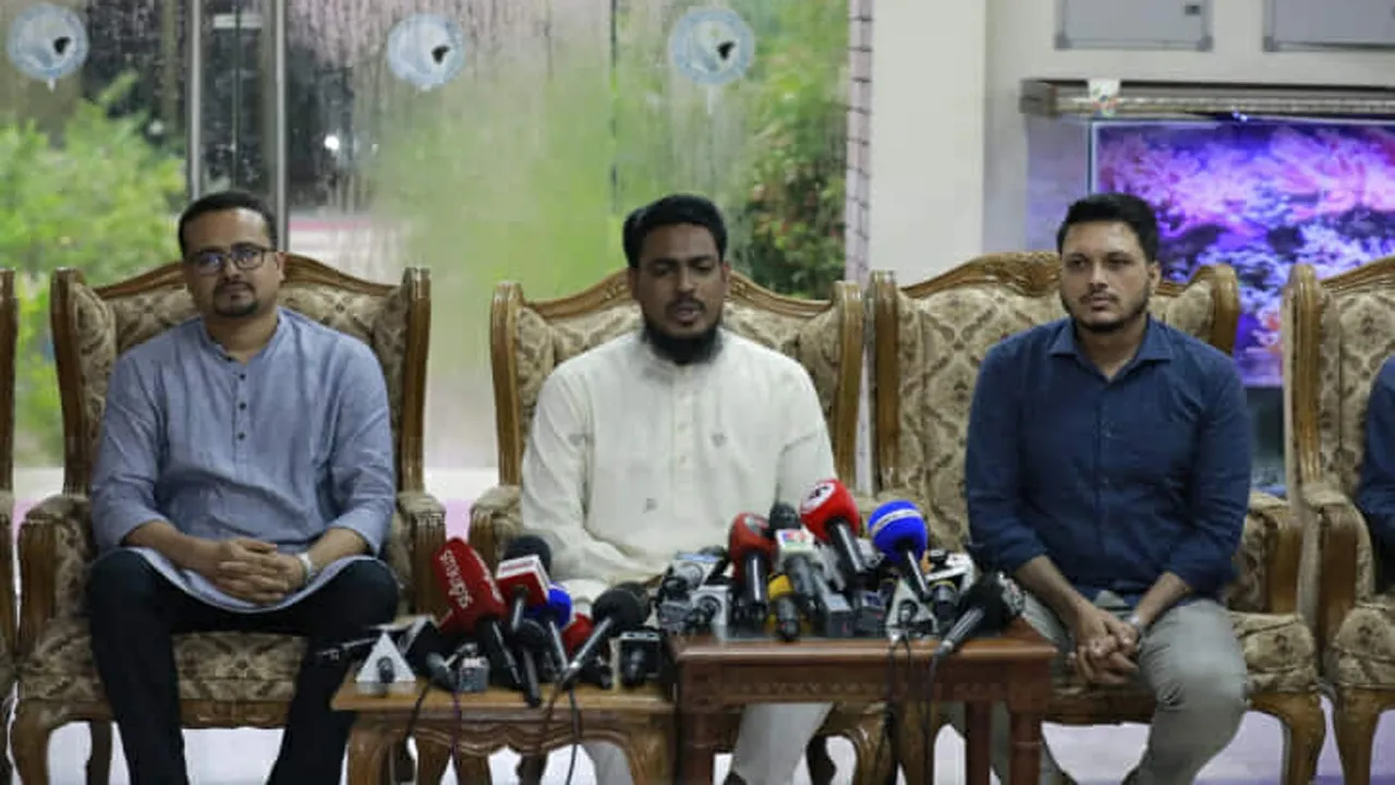 রাষ্ট্রের ভাঙ্গা পা জোড়া লাগানোর সময় বিএনপি বেঁকে বসেছে