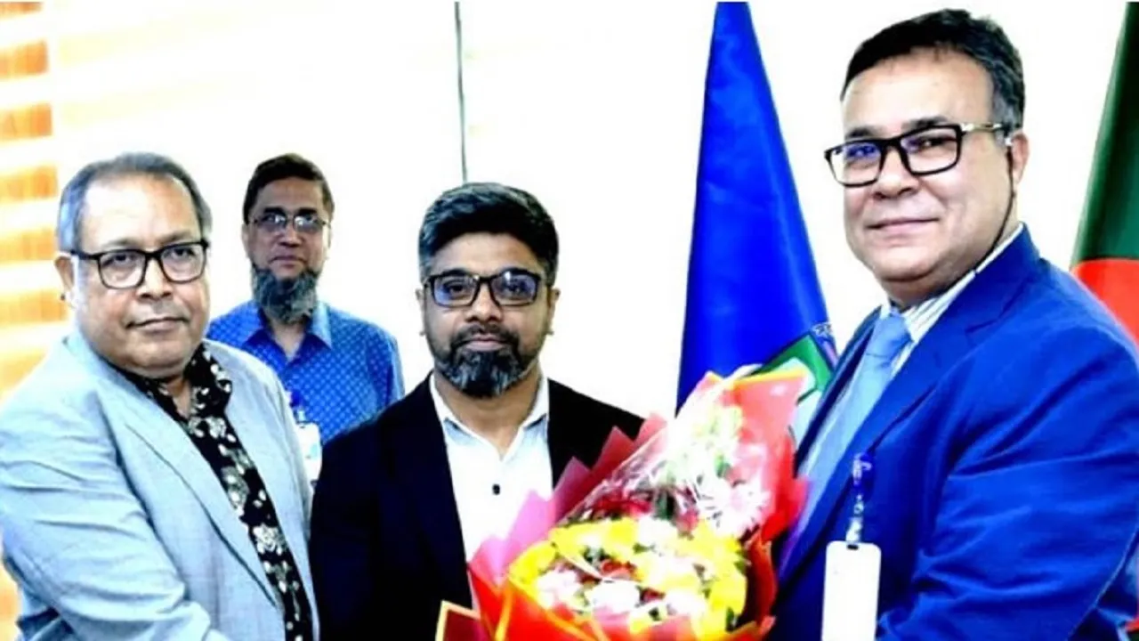 জাতীয় বিশ্ববিদ্যালয়ের নতুন ট্রেজারার অধ্যাপক ড. মো: নাজমুল হোসাইন