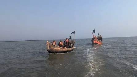 নাফ নদী থেকে আরাকান আর্মির হাতে ৪ জেলে অপহৃত
