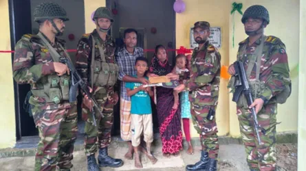 অসহায় অর্জুন বিশ্বাস ও আব্দুর রহীমকে ঘর বানিয়ে দিলো সেনাবাহিনী