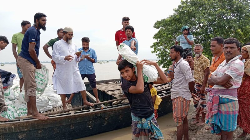 Nabil-Group's-food-assistance02
