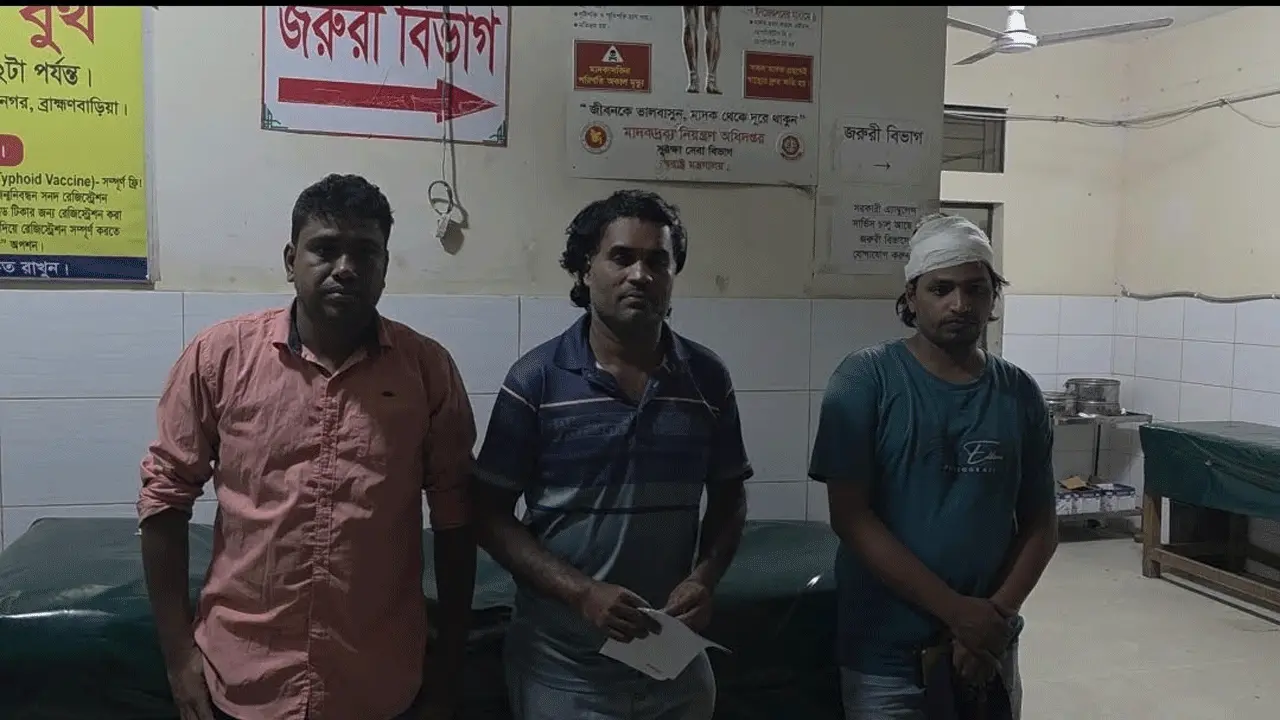 নবীনগরে র‍্যাবের ওপর ডাকাতের হামলা, আহত ৩