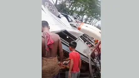 নগরকান্দায় যাত্রীবাহী বাস উল্টে আহত ২৫
