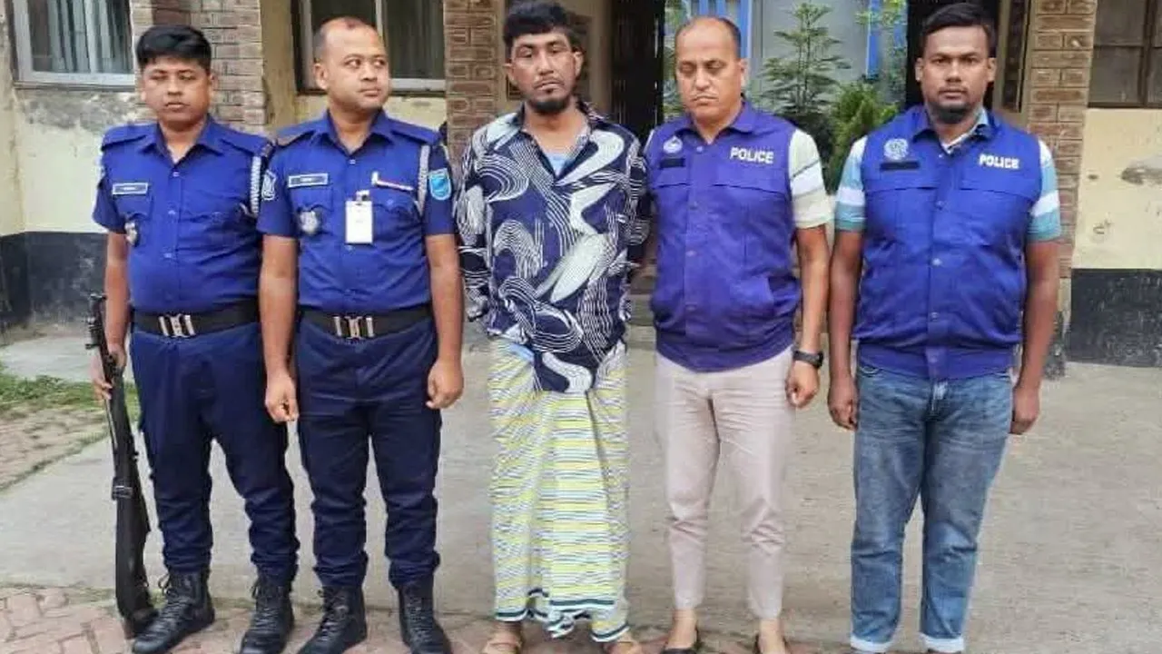 সালথায় একাধিক মামলার পলাতক আসামি আওয়ামী লীগ নেতা গ্রেফতার