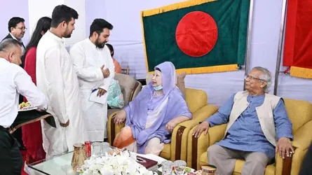 সেনাকুঞ্জে প্রধান উপদেষ্টা ও খালেদা জিয়ার সাথে নাহিদ ইসলামের কুশল বিনিময়